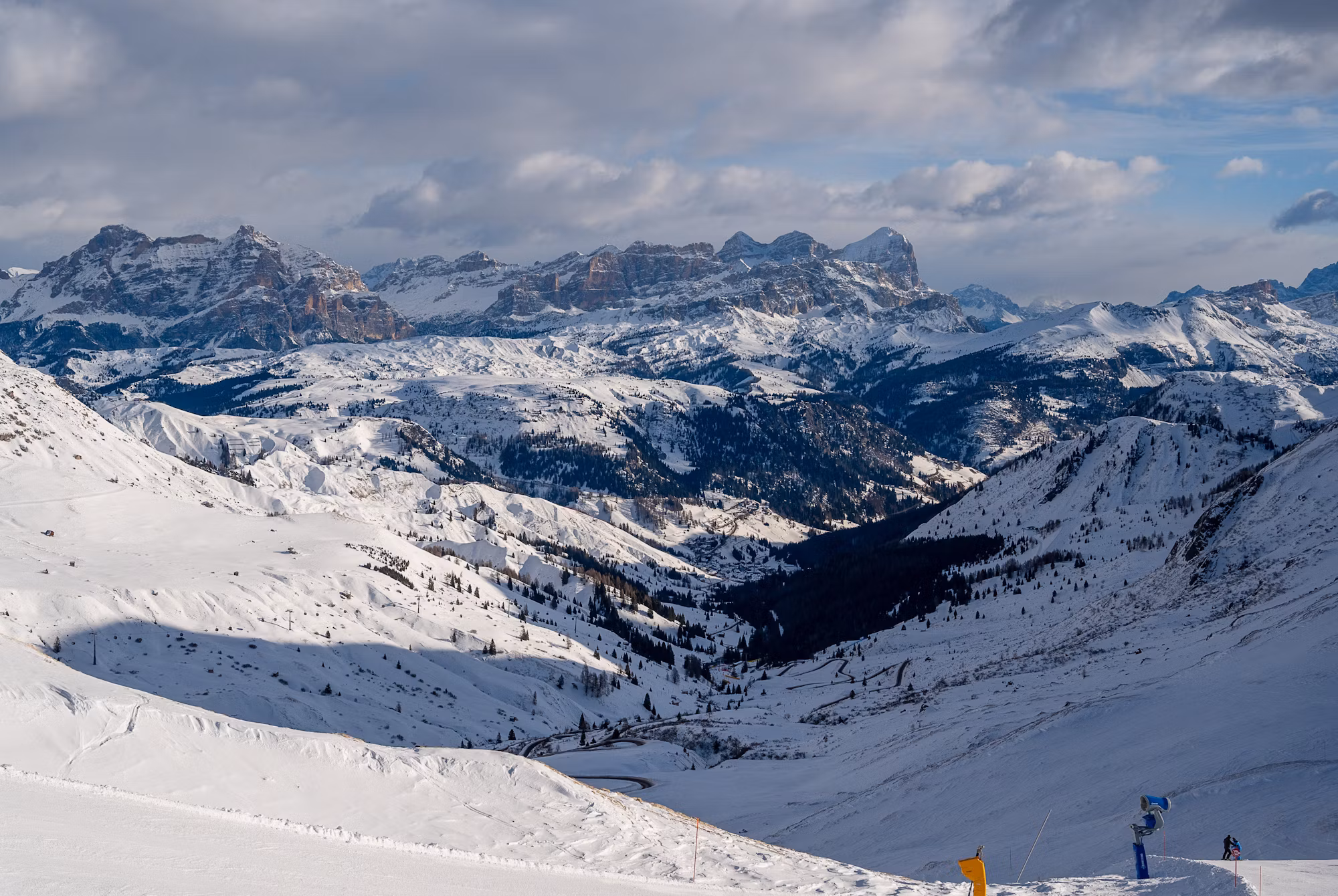 Exploring the Thrill of Snowboarding: Techniques and Tips for Every Rider